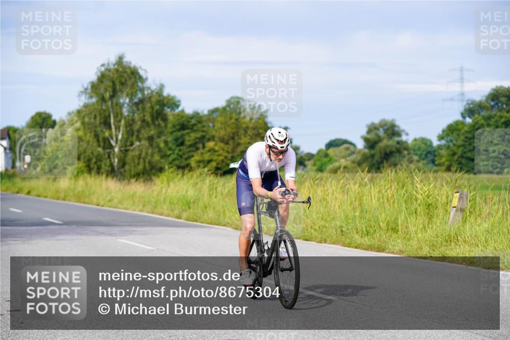 31.08.2025 - Elbe Triathlon Hamburg Michael Burmester http://msf.ph/oto/8675304 31.08.2025 10:19:13 Radfahren 487, 713, 777, 803, 828, 856, 930 meine-sportfotos.de