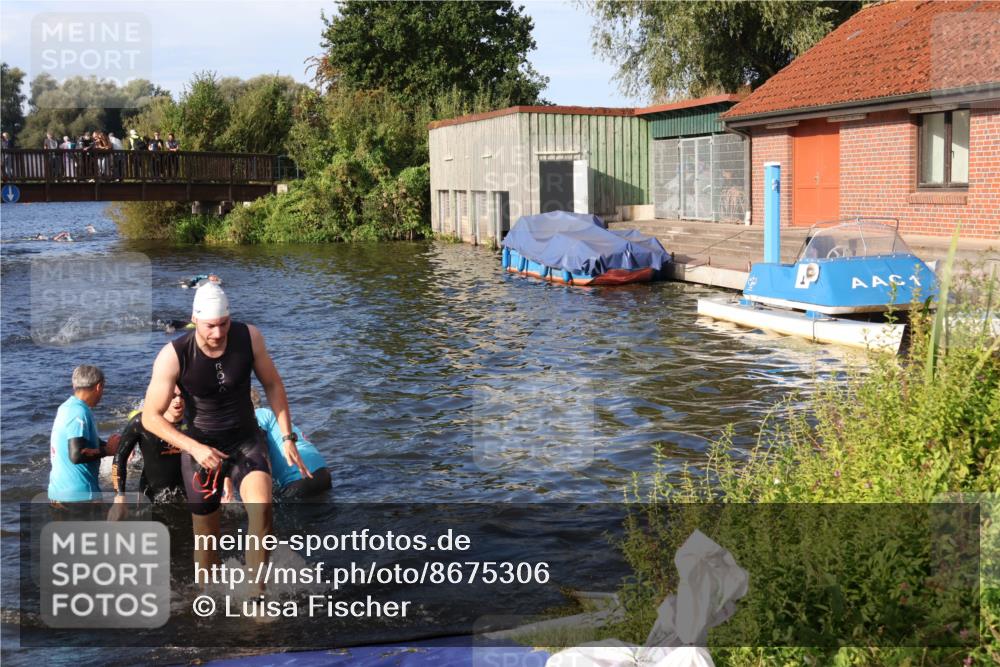 31.08.2025 - Elbe Triathlon Hamburg Luisa Fischer http://msf.ph/oto/8675306 31.08.2025 08:56:22 Schwimmen 392, 449, 465, 479, 492 meine-sportfotos.de
