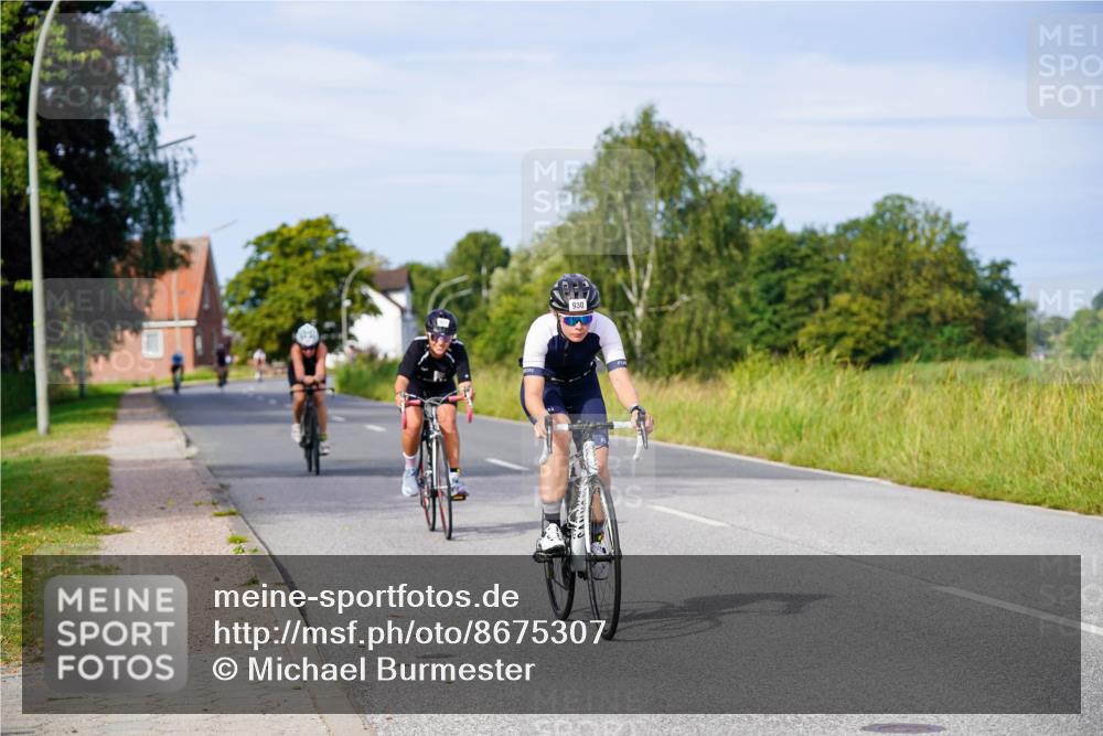 31.08.2025 - Elbe Triathlon Hamburg Michael Burmester http://msf.ph/oto/8675307 31.08.2025 10:19:15 Radfahren 713, 803, 828, 856, 930 meine-sportfotos.de