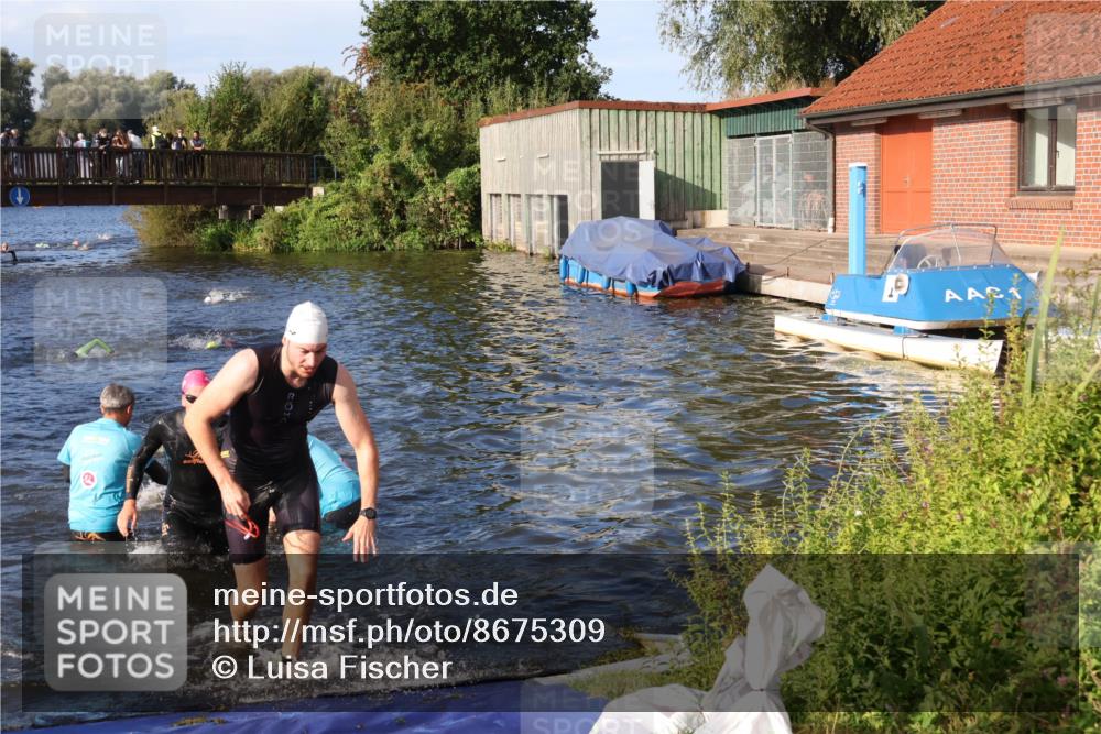 31.08.2025 - Elbe Triathlon Hamburg Luisa Fischer http://msf.ph/oto/8675309 31.08.2025 08:56:22 Schwimmen 392, 449, 465, 479, 492 meine-sportfotos.de