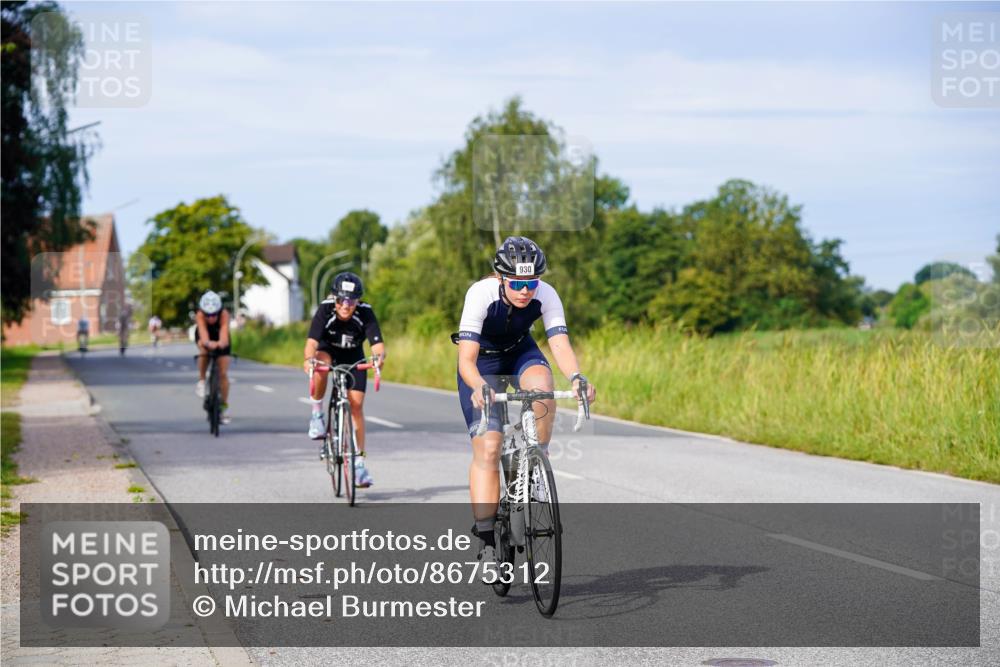 31.08.2025 - Elbe Triathlon Hamburg Michael Burmester http://msf.ph/oto/8675312 31.08.2025 10:19:15 Radfahren 713, 803, 828, 856, 930 meine-sportfotos.de