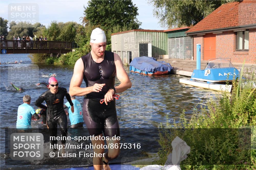 31.08.2025 - Elbe Triathlon Hamburg Luisa Fischer http://msf.ph/oto/8675316 31.08.2025 08:56:24 Schwimmen 449, 465, 479, 492 meine-sportfotos.de