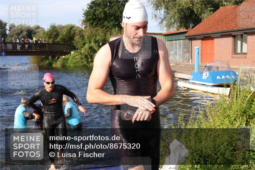 31.08.2025 - Elbe Triathlon Hamburg Luisa Fischer http://msf.ph/oto/8675320 31.08.2025 08:56:24 Schwimmen 449, 465, 479, 492 meine-sportfotos.de