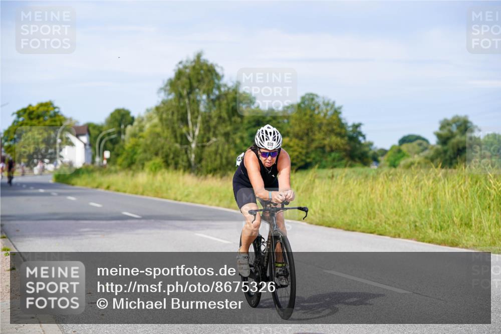 31.08.2025 - Elbe Triathlon Hamburg Michael Burmester http://msf.ph/oto/8675326 31.08.2025 10:19:17 Radfahren 803, 828, 930 meine-sportfotos.de
