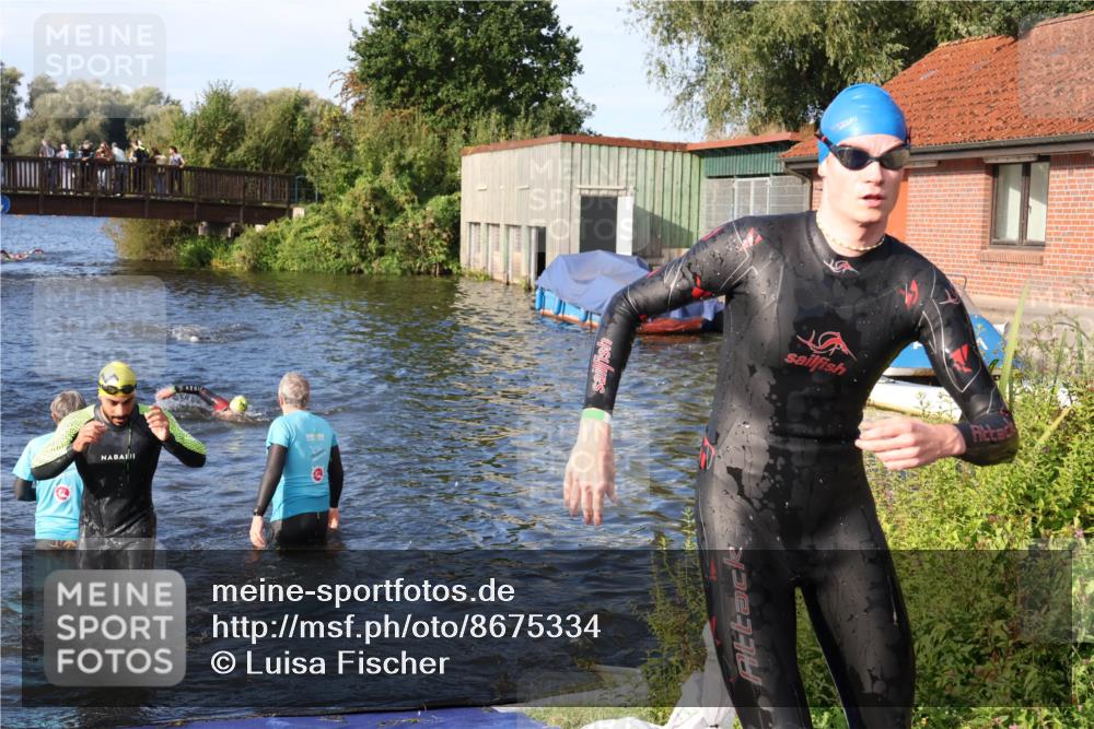 31.08.2025 - Elbe Triathlon Hamburg Luisa Fischer http://msf.ph/oto/8675334 31.08.2025 08:56:29 Schwimmen 412, 465, 479, 492 meine-sportfotos.de
