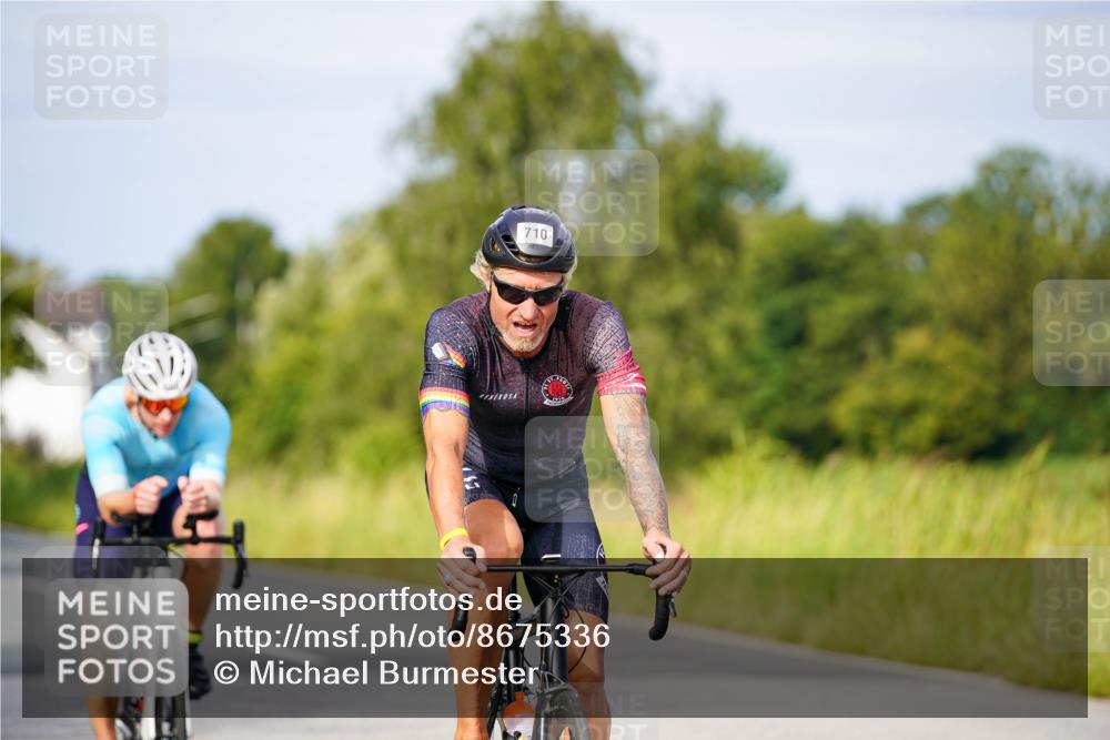 31.08.2025 - Elbe Triathlon Hamburg Michael Burmester http://msf.ph/oto/8675336 31.08.2025 10:19:25 Radfahren 657, 660, 710, 808 meine-sportfotos.de