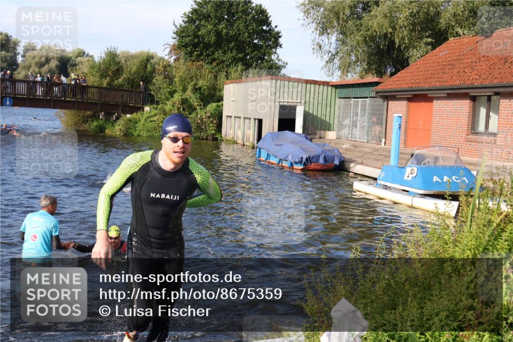 31.08.2025 - Elbe Triathlon Hamburg Luisa Fischer http://msf.ph/oto/8675359 31.08.2025 08:56:38 Schwimmen 412, 545 meine-sportfotos.de