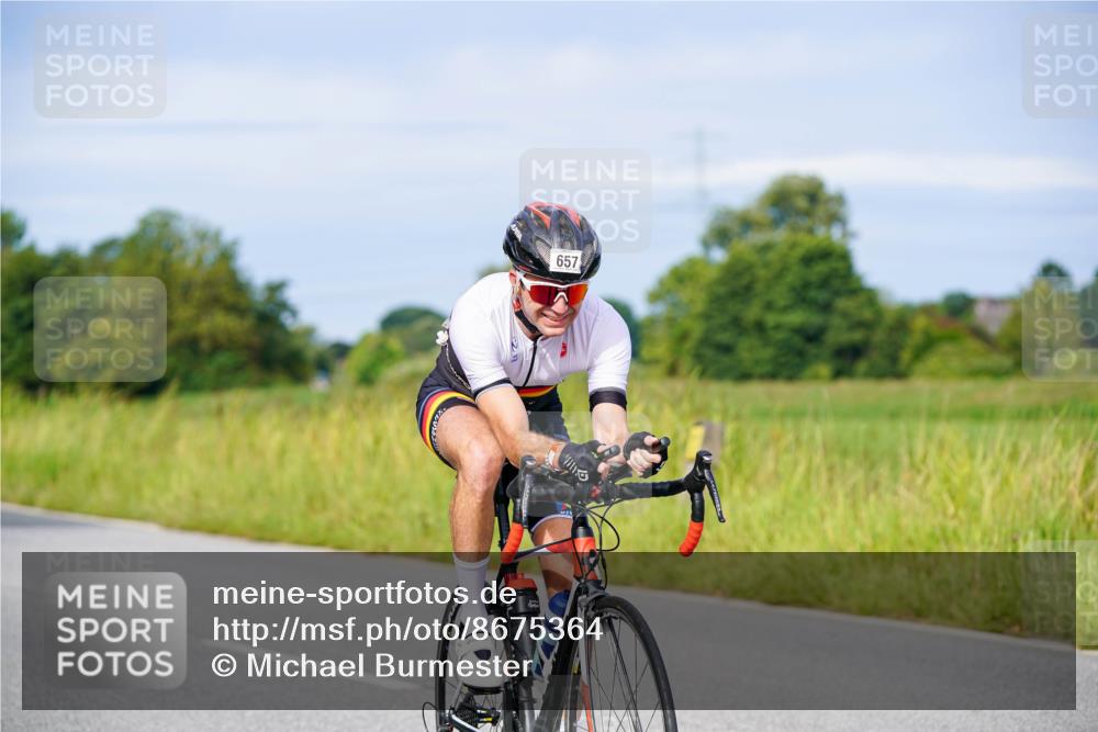 31.08.2025 - Elbe Triathlon Hamburg Michael Burmester http://msf.ph/oto/8675364 31.08.2025 10:19:31 Radfahren 657, 760, 808, 915, 932 meine-sportfotos.de