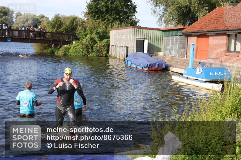 31.08.2025 - Elbe Triathlon Hamburg Luisa Fischer http://msf.ph/oto/8675366 31.08.2025 08:56:41 Schwimmen 412, 545 meine-sportfotos.de
