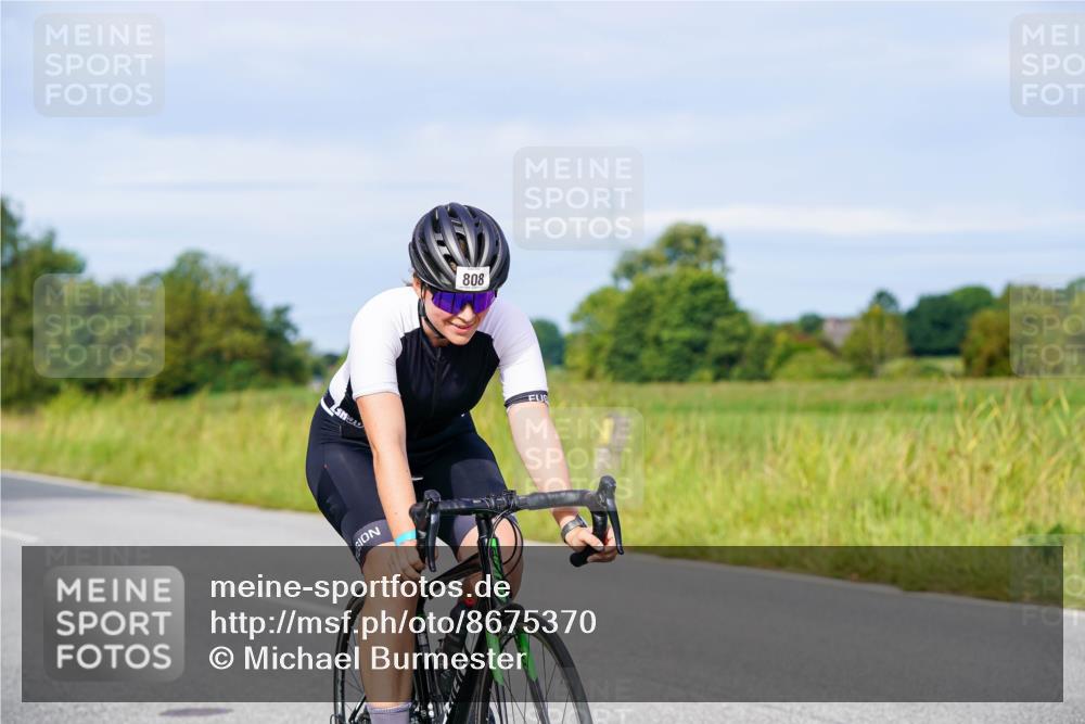 31.08.2025 - Elbe Triathlon Hamburg Michael Burmester http://msf.ph/oto/8675370 31.08.2025 10:19:32 Radfahren 657, 760, 808, 915, 932 meine-sportfotos.de