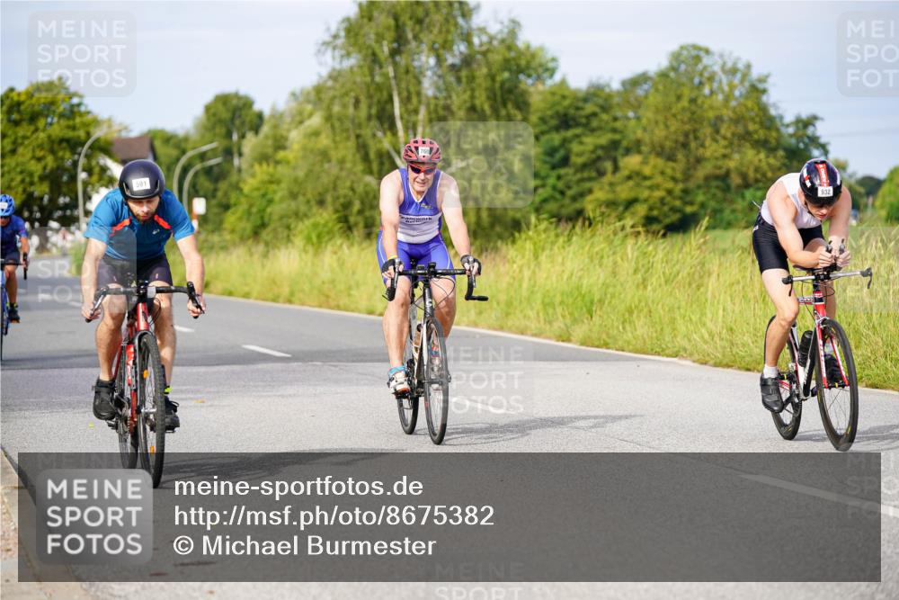 31.08.2025 - Elbe Triathlon Hamburg Michael Burmester http://msf.ph/oto/8675382 31.08.2025 10:19:35 Radfahren 760, 808, 915, 932 meine-sportfotos.de