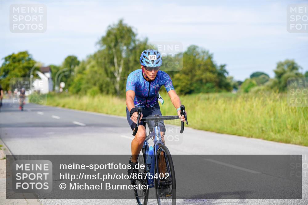 31.08.2025 - Elbe Triathlon Hamburg Michael Burmester http://msf.ph/oto/8675402 31.08.2025 10:19:38 Radfahren 466, 760, 794, 915, 932 meine-sportfotos.de