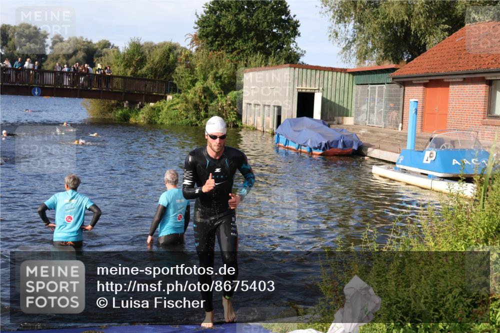 31.08.2025 - Elbe Triathlon Hamburg Luisa Fischer http://msf.ph/oto/8675403 31.08.2025 08:56:54 Schwimmen 440 meine-sportfotos.de