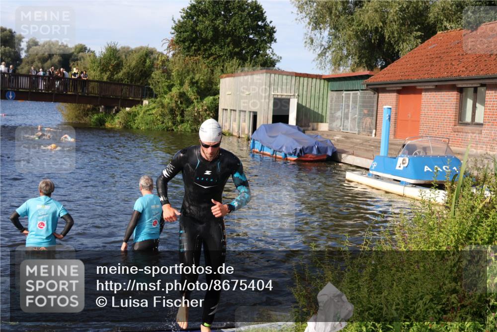 31.08.2025 - Elbe Triathlon Hamburg Luisa Fischer http://msf.ph/oto/8675404 31.08.2025 08:56:54 Schwimmen 440 meine-sportfotos.de