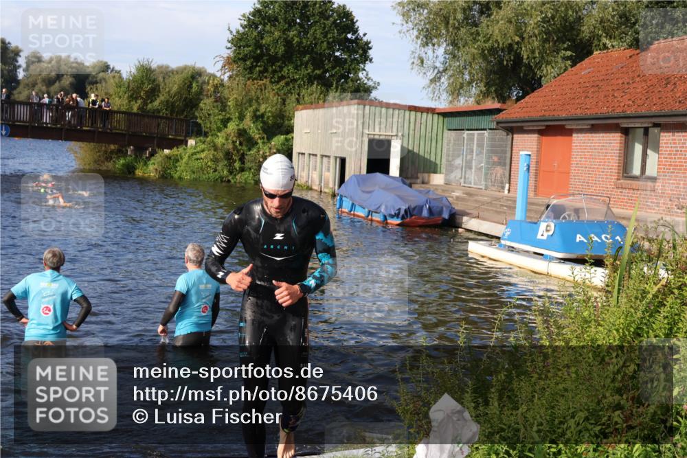 31.08.2025 - Elbe Triathlon Hamburg Luisa Fischer http://msf.ph/oto/8675406 31.08.2025 08:56:55 Schwimmen 440 meine-sportfotos.de