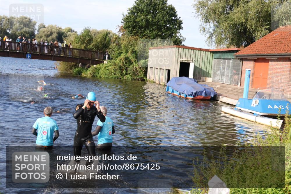 31.08.2025 - Elbe Triathlon Hamburg Luisa Fischer http://msf.ph/oto/8675425 31.08.2025 08:57:10 Schwimmen 458, 542 meine-sportfotos.de