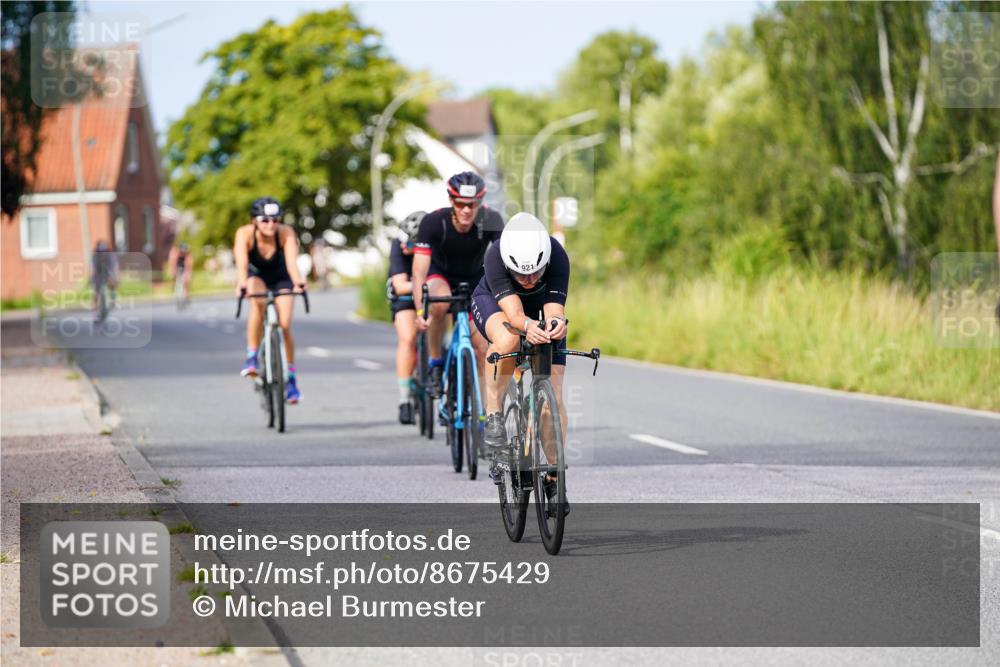 31.08.2025 - Elbe Triathlon Hamburg Michael Burmester http://msf.ph/oto/8675429 31.08.2025 10:19:55 Radfahren 609, 742, 795, 807, 903, 921 meine-sportfotos.de