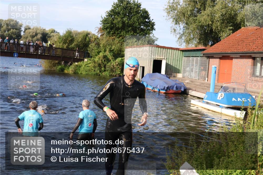 31.08.2025 - Elbe Triathlon Hamburg Luisa Fischer http://msf.ph/oto/8675437 31.08.2025 08:57:12 Schwimmen 458, 542 meine-sportfotos.de