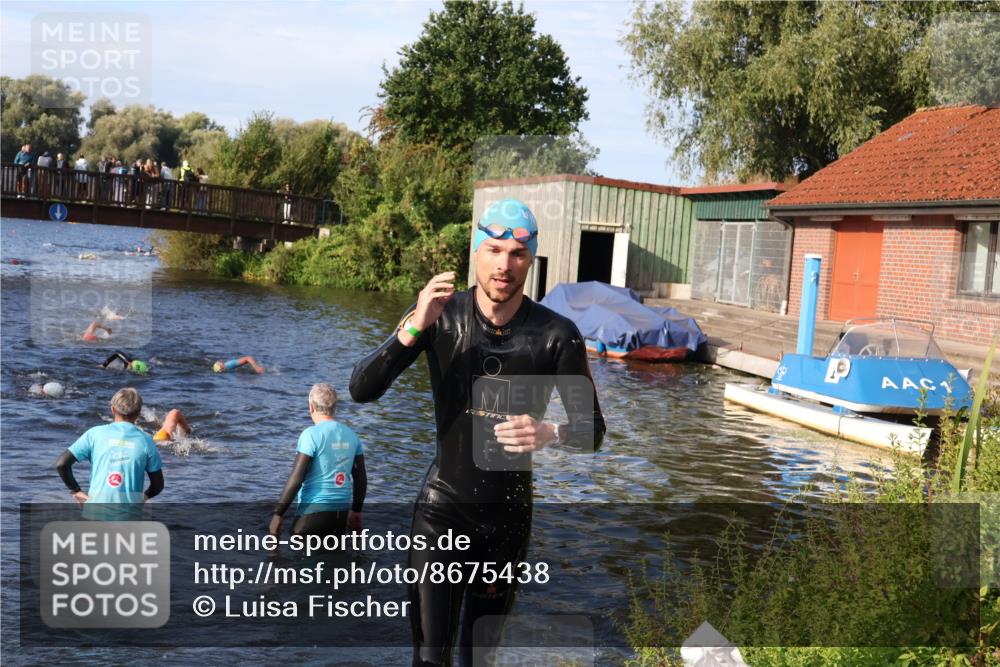 31.08.2025 - Elbe Triathlon Hamburg Luisa Fischer http://msf.ph/oto/8675438 31.08.2025 08:57:13 Schwimmen 458, 542 meine-sportfotos.de