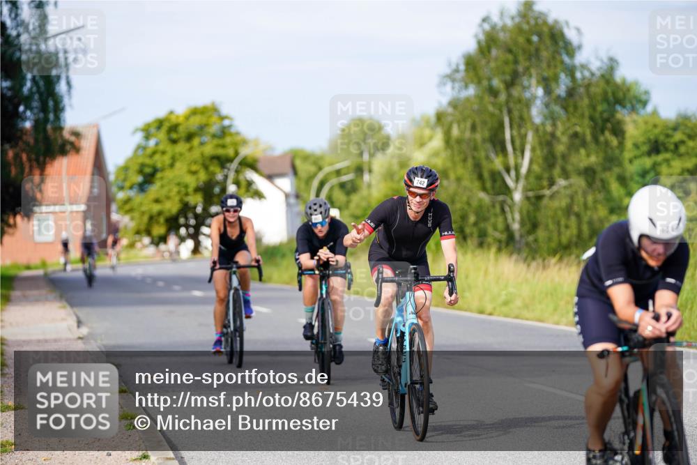 31.08.2025 - Elbe Triathlon Hamburg Michael Burmester http://msf.ph/oto/8675439 31.08.2025 10:19:56 Radfahren 609, 742, 795, 807, 903, 921 meine-sportfotos.de