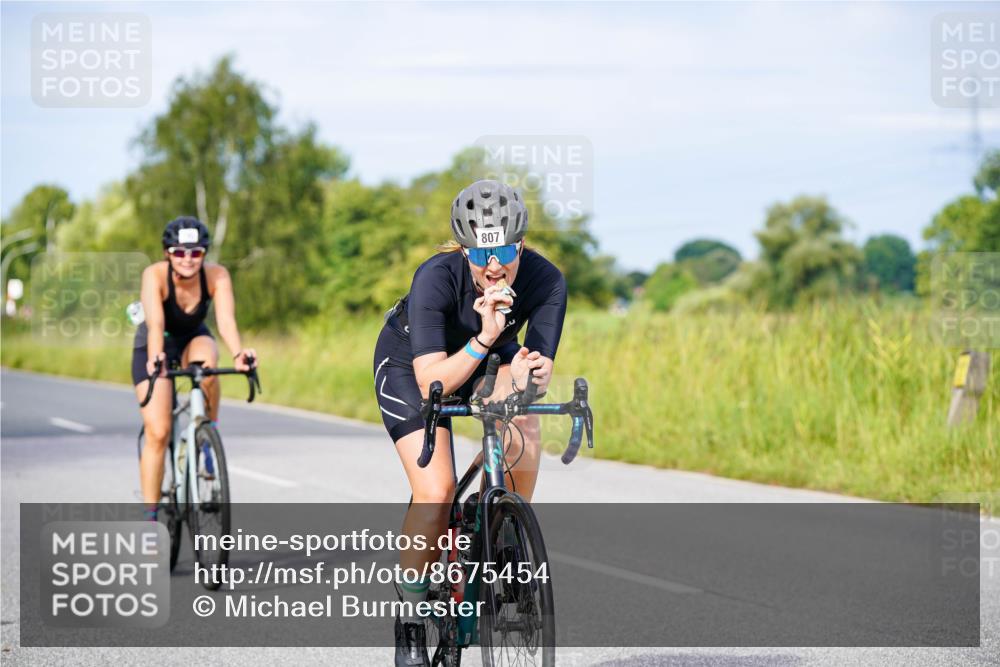 31.08.2025 - Elbe Triathlon Hamburg Michael Burmester http://msf.ph/oto/8675454 31.08.2025 10:19:58 Radfahren 609, 742, 795, 807, 816, 903, 921 meine-sportfotos.de