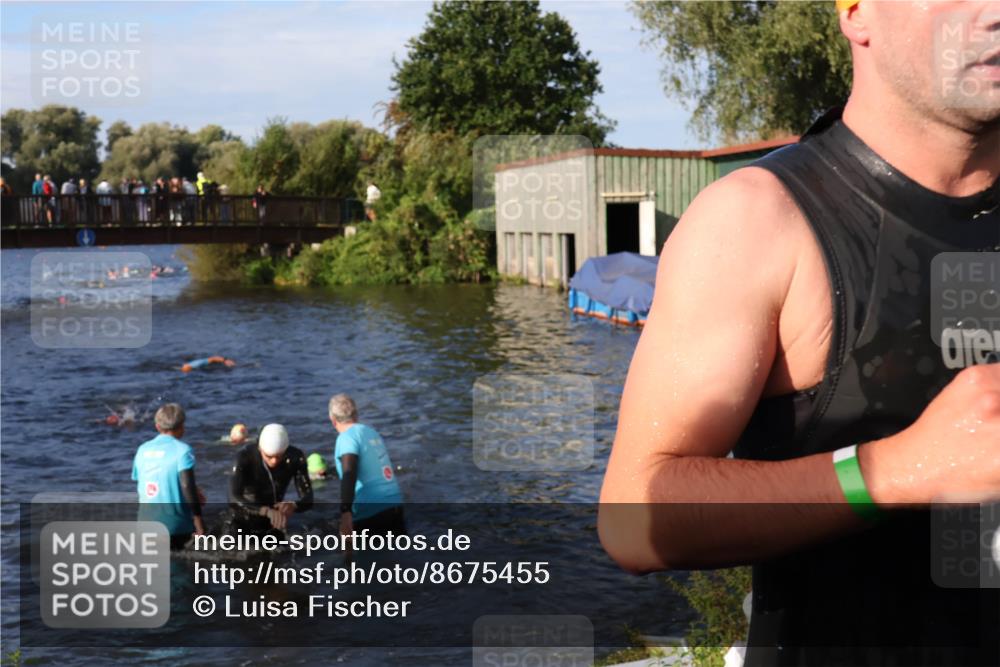 31.08.2025 - Elbe Triathlon Hamburg Luisa Fischer http://msf.ph/oto/8675455 31.08.2025 08:57:22 Schwimmen 462, 505, 516, 542 meine-sportfotos.de