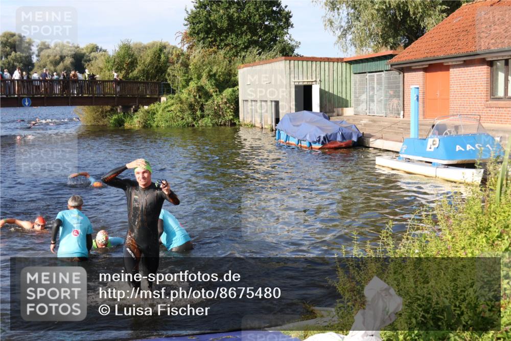31.08.2025 - Elbe Triathlon Hamburg Luisa Fischer http://msf.ph/oto/8675480 31.08.2025 08:57:27 Schwimmen 462, 505, 516, 532 meine-sportfotos.de