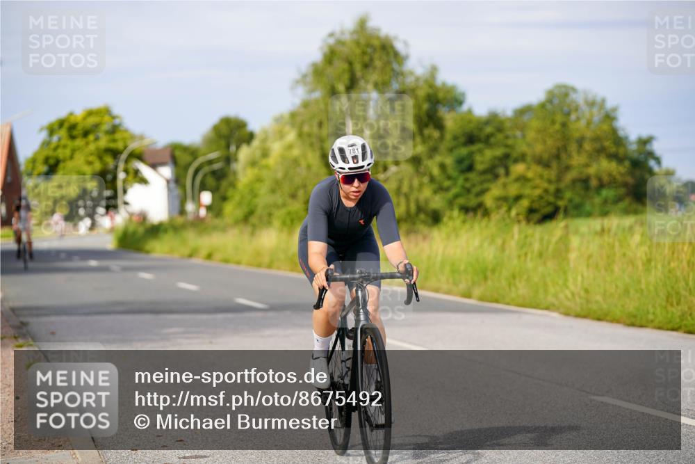 31.08.2025 - Elbe Triathlon Hamburg Michael Burmester http://msf.ph/oto/8675492 31.08.2025 10:20:09 Radfahren 577, 599, 781 meine-sportfotos.de