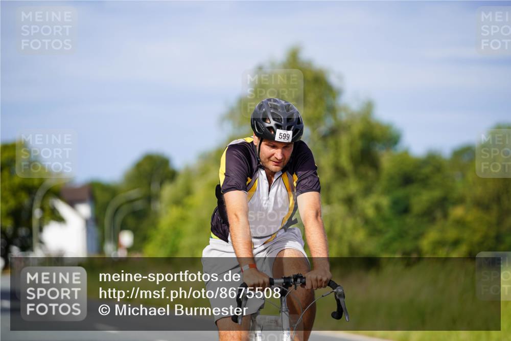 31.08.2025 - Elbe Triathlon Hamburg Michael Burmester http://msf.ph/oto/8675508 31.08.2025 10:20:16 Radfahren 599, 854 meine-sportfotos.de