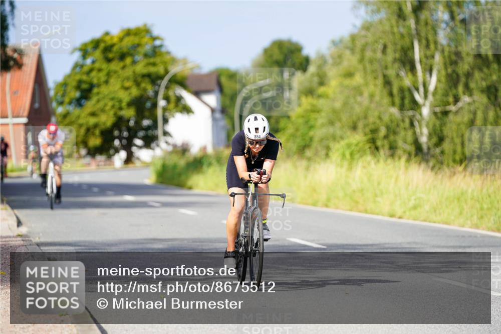 31.08.2025 - Elbe Triathlon Hamburg Michael Burmester http://msf.ph/oto/8675512 31.08.2025 10:20:21 Radfahren 854 meine-sportfotos.de