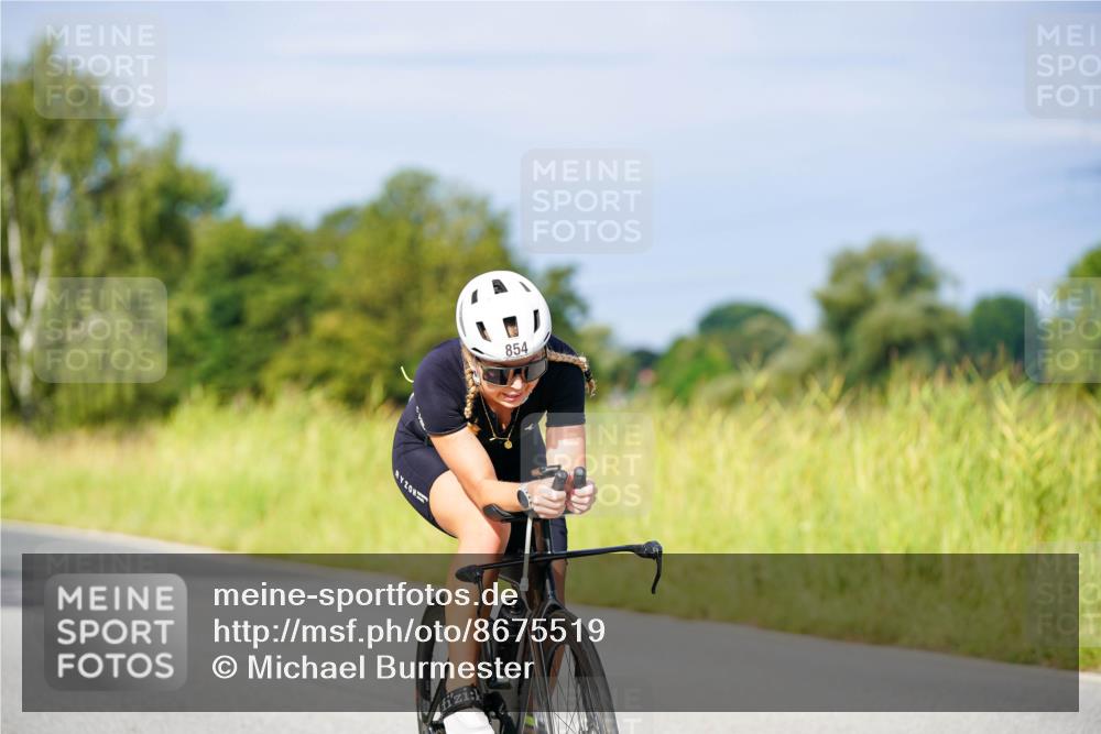 31.08.2025 - Elbe Triathlon Hamburg Michael Burmester http://msf.ph/oto/8675519 31.08.2025 10:20:22 Radfahren 854 meine-sportfotos.de