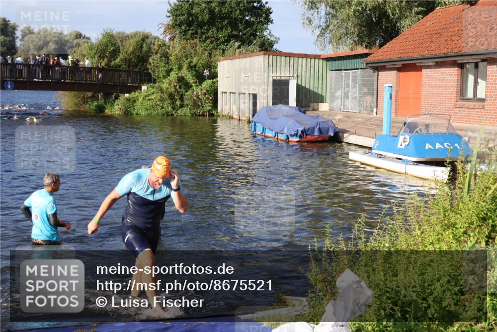 31.08.2025 - Elbe Triathlon Hamburg Luisa Fischer http://msf.ph/oto/8675521 31.08.2025 08:57:41 Schwimmen 550 meine-sportfotos.de