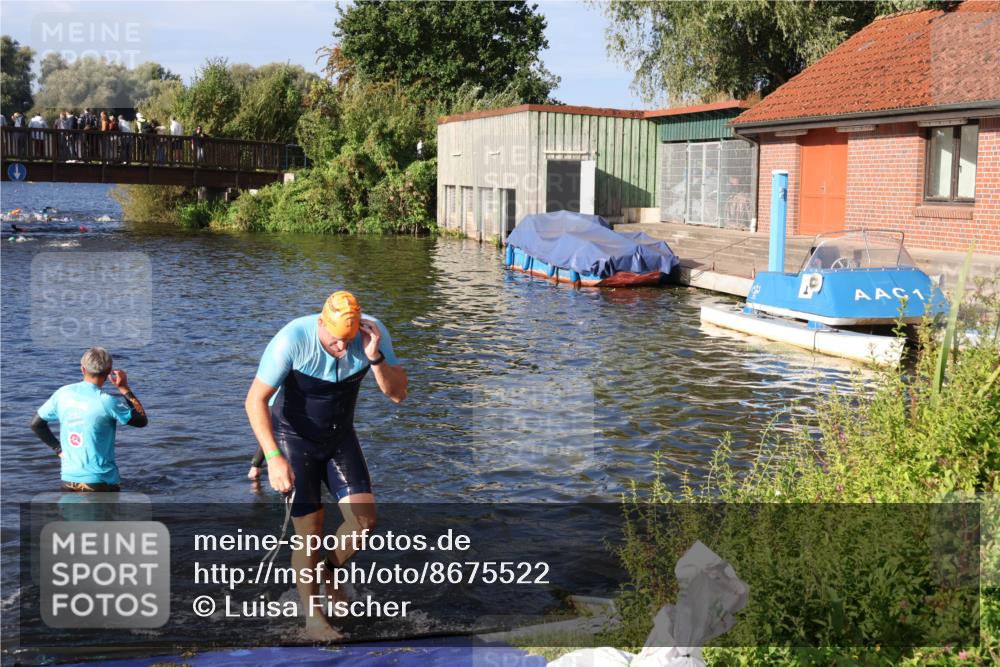 31.08.2025 - Elbe Triathlon Hamburg Luisa Fischer http://msf.ph/oto/8675522 31.08.2025 08:57:42 Schwimmen 550 meine-sportfotos.de