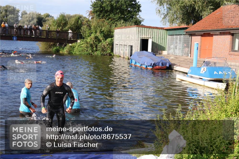 31.08.2025 - Elbe Triathlon Hamburg Luisa Fischer http://msf.ph/oto/8675537 31.08.2025 08:58:06 Schwimmen 397 meine-sportfotos.de