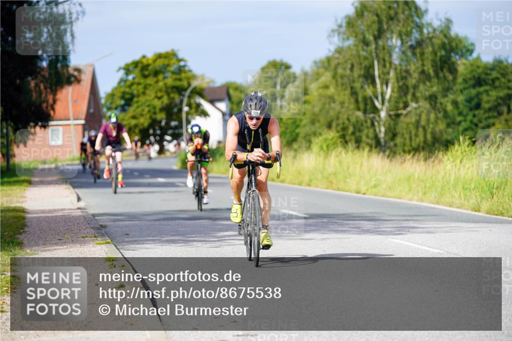 31.08.2025 - Elbe Triathlon Hamburg Michael Burmester http://msf.ph/oto/8675538 31.08.2025 10:20:30 Radfahren 508, 726, 920, 1033, 1090 meine-sportfotos.de