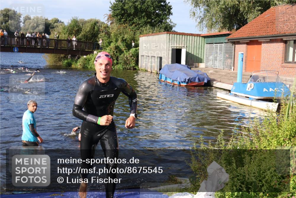 31.08.2025 - Elbe Triathlon Hamburg Luisa Fischer http://msf.ph/oto/8675545 31.08.2025 08:58:08 Schwimmen 397 meine-sportfotos.de