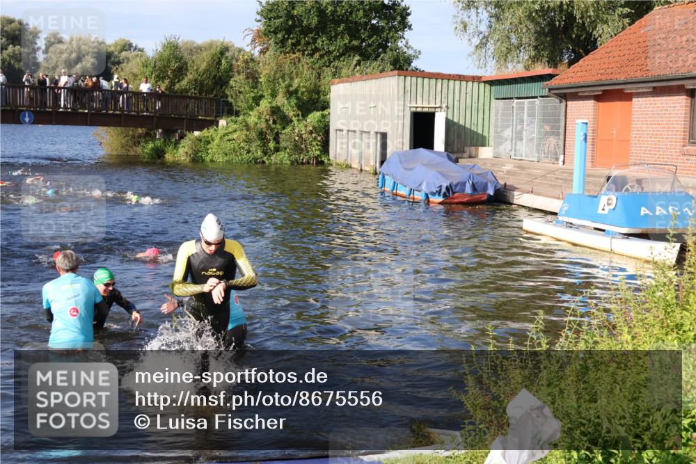 31.08.2025 - Elbe Triathlon Hamburg Luisa Fischer http://msf.ph/oto/8675556 31.08.2025 08:58:23 Schwimmen 426, 430, 439 meine-sportfotos.de