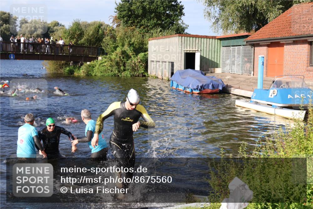 31.08.2025 - Elbe Triathlon Hamburg Luisa Fischer http://msf.ph/oto/8675560 31.08.2025 08:58:24 Schwimmen 395, 426, 430, 439 meine-sportfotos.de