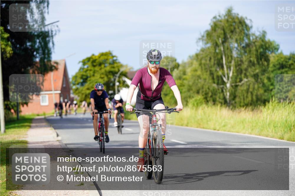 31.08.2025 - Elbe Triathlon Hamburg Michael Burmester http://msf.ph/oto/8675563 31.08.2025 10:20:34 Radfahren 508, 726, 920, 1033, 1090 meine-sportfotos.de