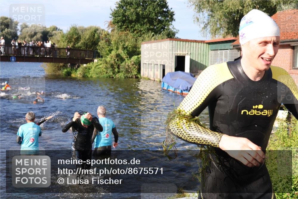 31.08.2025 - Elbe Triathlon Hamburg Luisa Fischer http://msf.ph/oto/8675571 31.08.2025 08:58:26 Schwimmen 395, 426, 430, 439 meine-sportfotos.de