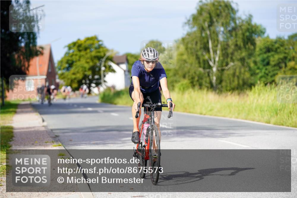 31.08.2025 - Elbe Triathlon Hamburg Michael Burmester http://msf.ph/oto/8675573 31.08.2025 10:20:36 Radfahren 508, 920, 1090 meine-sportfotos.de