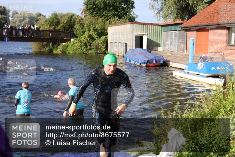 31.08.2025 - Elbe Triathlon Hamburg Luisa Fischer http://msf.ph/oto/8675577 31.08.2025 08:58:27 Schwimmen 395, 426, 430, 439 meine-sportfotos.de