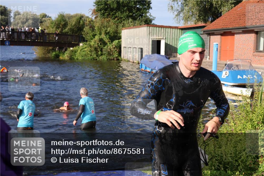 31.08.2025 - Elbe Triathlon Hamburg Luisa Fischer http://msf.ph/oto/8675581 31.08.2025 08:58:28 Schwimmen 395, 426, 430, 439 meine-sportfotos.de