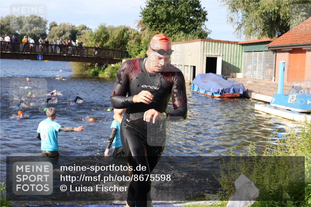 31.08.2025 - Elbe Triathlon Hamburg Luisa Fischer http://msf.ph/oto/8675598 31.08.2025 08:58:34 Schwimmen 395, 426, 464 meine-sportfotos.de