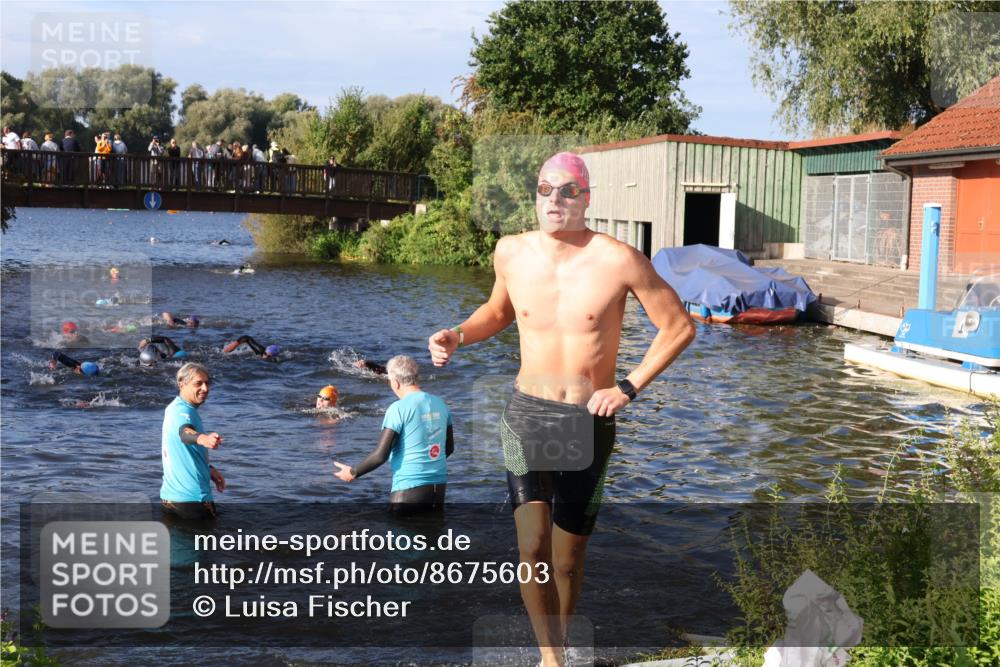 31.08.2025 - Elbe Triathlon Hamburg Luisa Fischer http://msf.ph/oto/8675603 31.08.2025 08:58:35 Schwimmen 395, 426, 464 meine-sportfotos.de