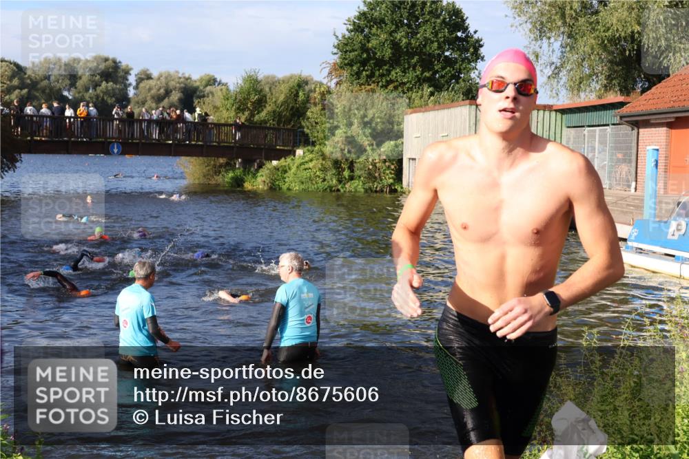 31.08.2025 - Elbe Triathlon Hamburg Luisa Fischer http://msf.ph/oto/8675606 31.08.2025 08:58:36 Schwimmen 395, 426, 464 meine-sportfotos.de