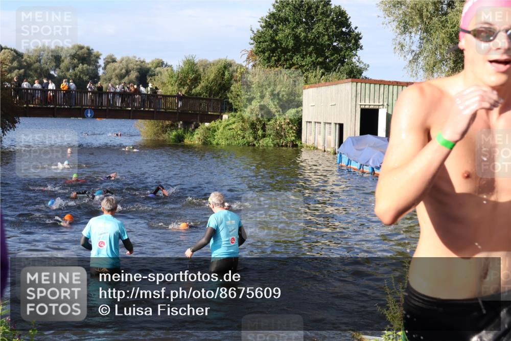 31.08.2025 - Elbe Triathlon Hamburg Luisa Fischer http://msf.ph/oto/8675609 31.08.2025 08:58:36 Schwimmen 395, 426, 464 meine-sportfotos.de