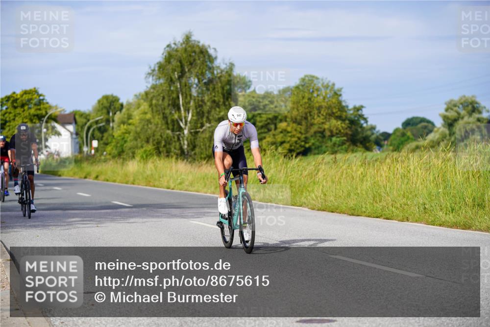 31.08.2025 - Elbe Triathlon Hamburg Michael Burmester http://msf.ph/oto/8675615 31.08.2025 10:20:49 Radfahren 419, 564, 588, 931, 947, 968, 1012, 1023, 1078, 1100 meine-sportfotos.de