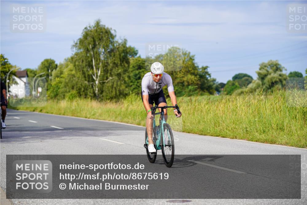 31.08.2025 - Elbe Triathlon Hamburg Michael Burmester http://msf.ph/oto/8675619 31.08.2025 10:20:49 Radfahren 419, 564, 588, 931, 947, 968, 1012, 1023, 1078, 1100 meine-sportfotos.de