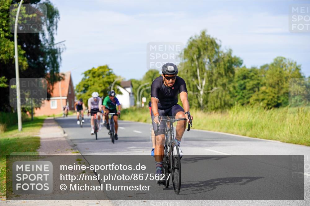 31.08.2025 - Elbe Triathlon Hamburg Michael Burmester http://msf.ph/oto/8675627 31.08.2025 10:20:51 Radfahren 419, 564, 588, 880, 931, 947, 968, 1012, 1023, 1100 meine-sportfotos.de